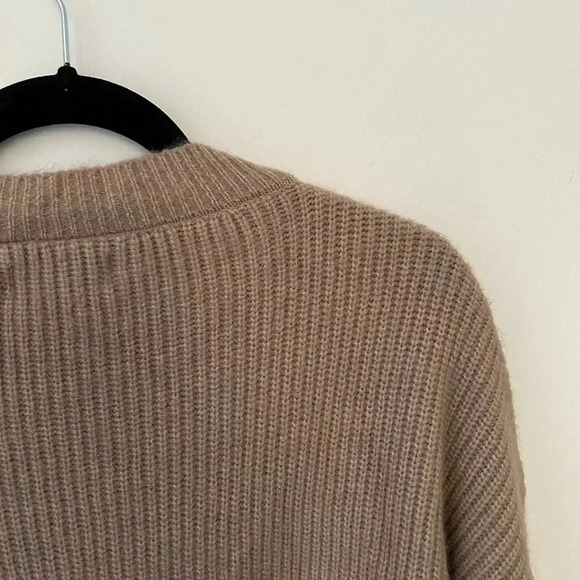 Little White House crewneck knit  sweater - Picture 11 of 12